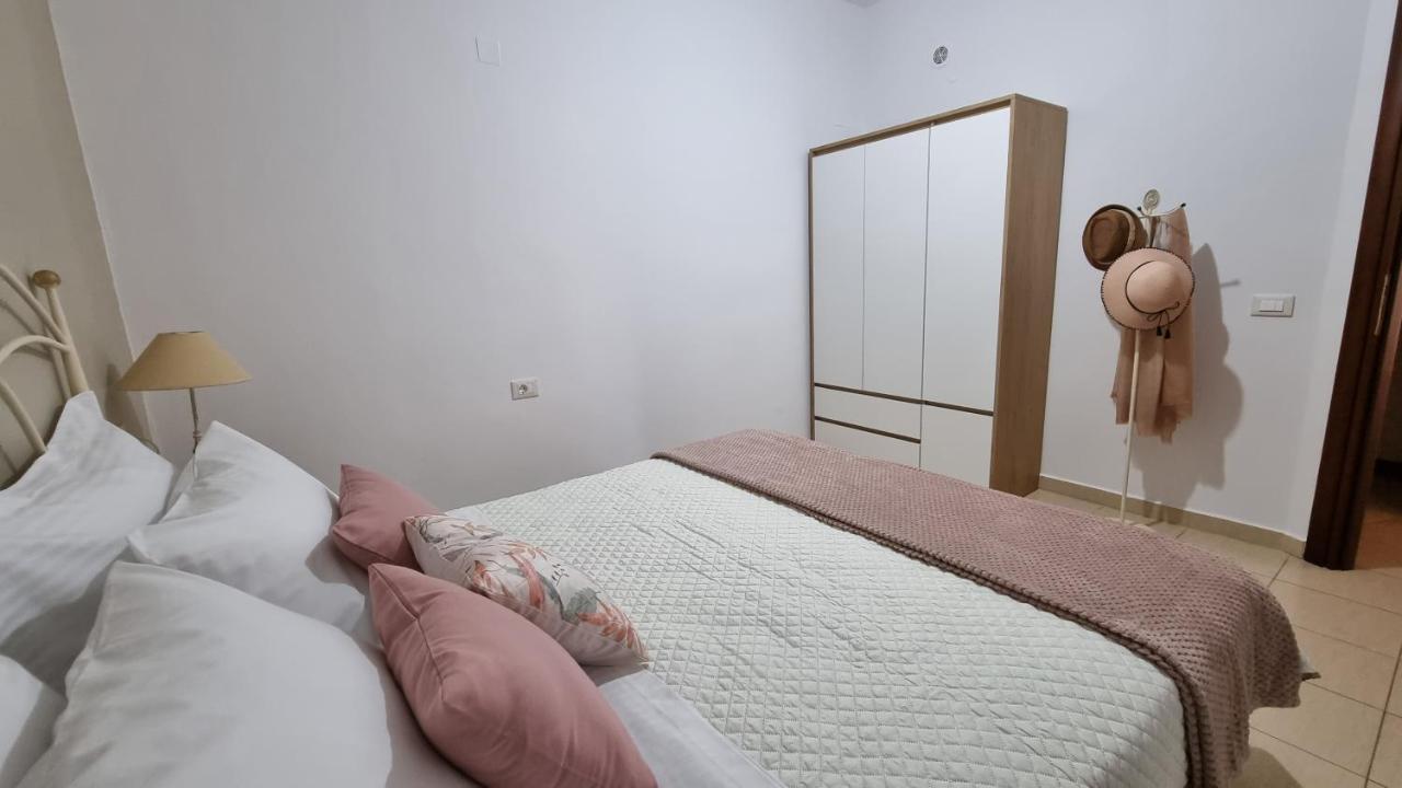 Cypress Garden House Apartman Gazi Kültér fotó
